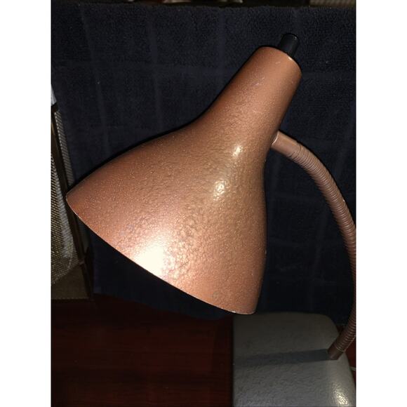 Leviton Steel Desk Lamp - Articulating Head Retro Style ReadingLight VTG Works - Picture 3 of 12